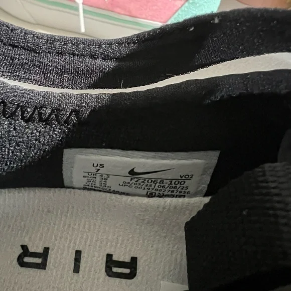 Nike Air Max SNDR—-White and Black - Picture 5 of 7